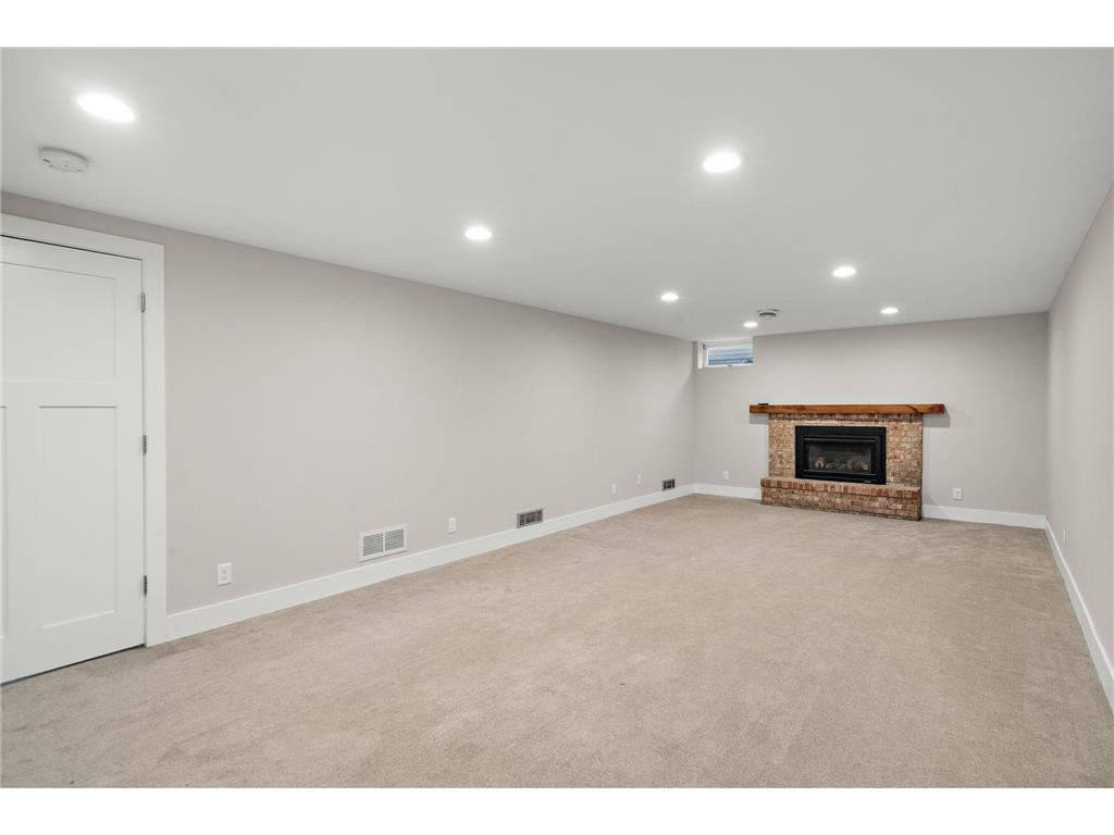 2105 Urbandale Lane N Plymouth MN 55447 7095668 image25