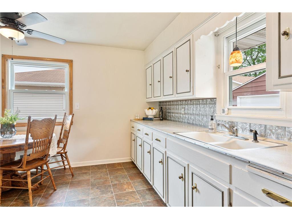 2106 6th Avenue NE Austin MN 55912 7073938 image12