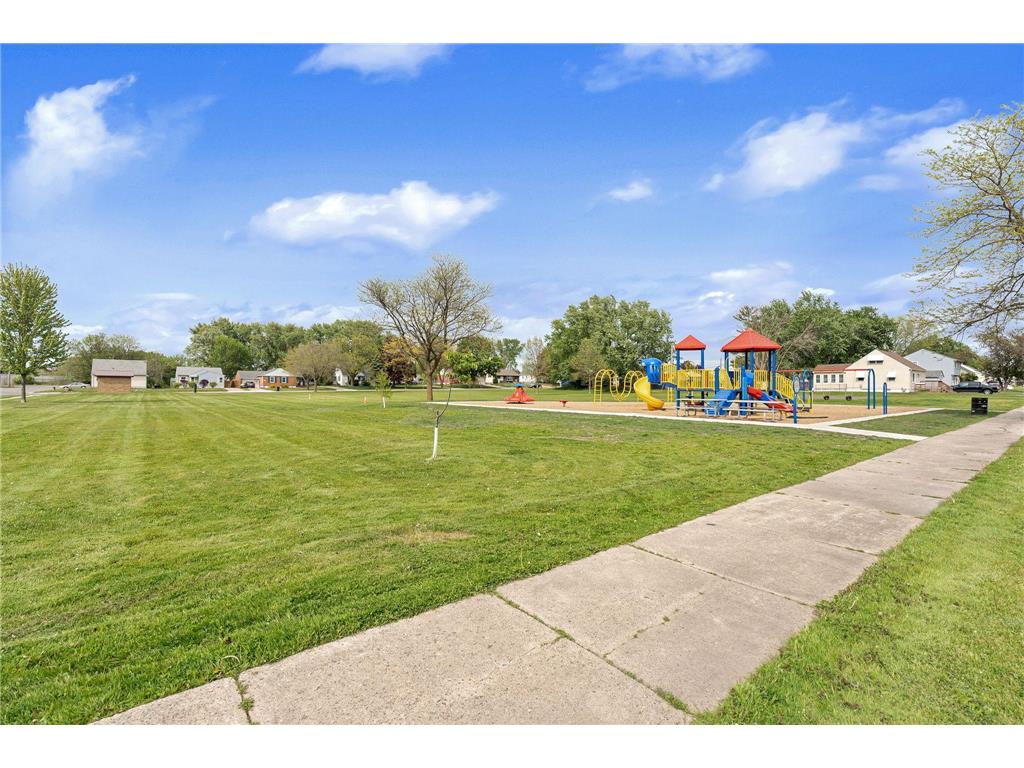 2106 6th Avenue NE Austin MN 55912 7073938 image24