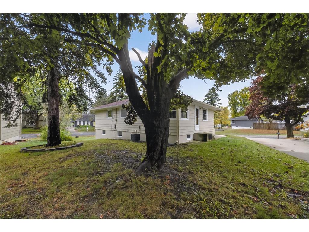 2106 8th Avenue NE Rochester MN 55906 6807213 image4