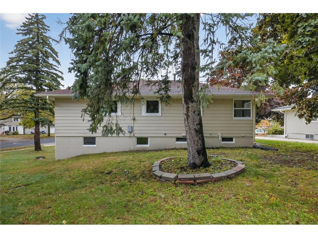 2106 8th Avenue NE Rochester MN 55906 6807213 image5