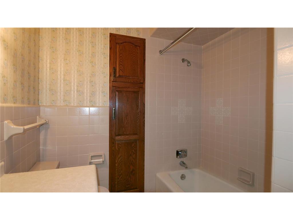 2106 9th Street E Glencoe MN 55336 6800681 image18