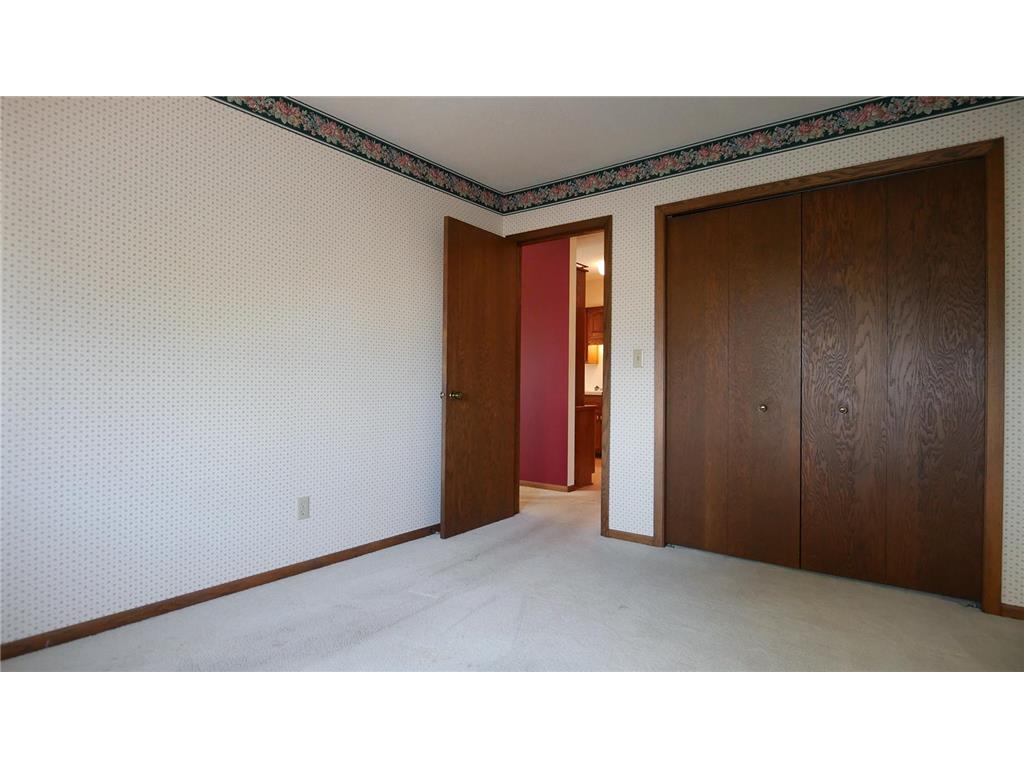 2106 9th Street E Glencoe MN 55336 6800681 image23