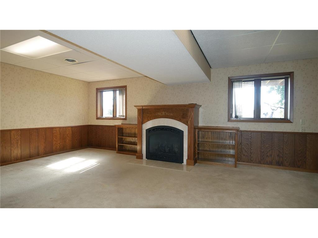 2106 9th Street E Glencoe MN 55336 6800681 image28