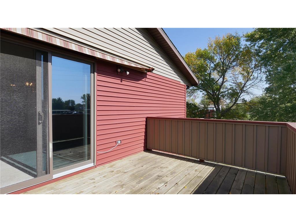 2106 9th Street E Glencoe MN 55336 6800681 image4