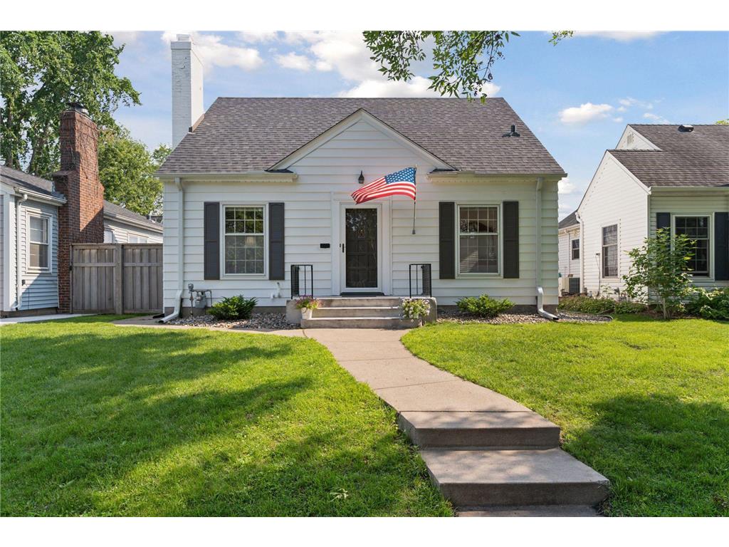 2106 Pinehurst Avenue Saint Paul MN 55116 6737247 image1