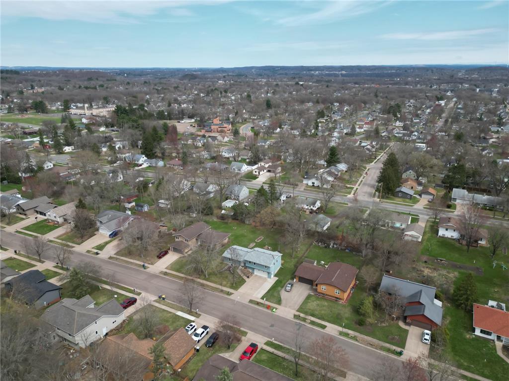 2107 15th Street Eau Claire WI 54703 7057365 image41
