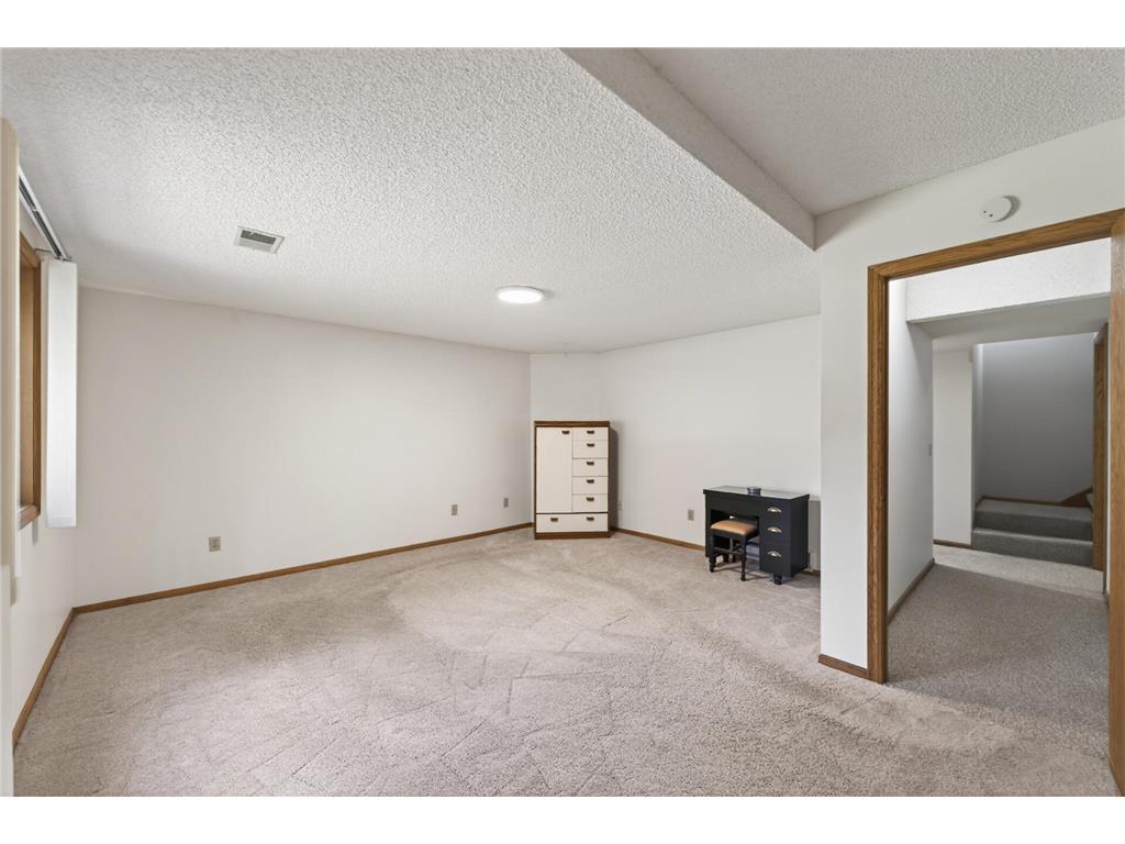 2107 189th Avenue NE East Bethel MN 55011 7072052 image32
