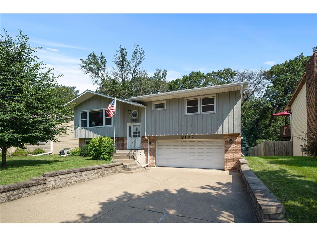 2107 Burke Avenue E North Saint Paul MN 55109 6569267 image1