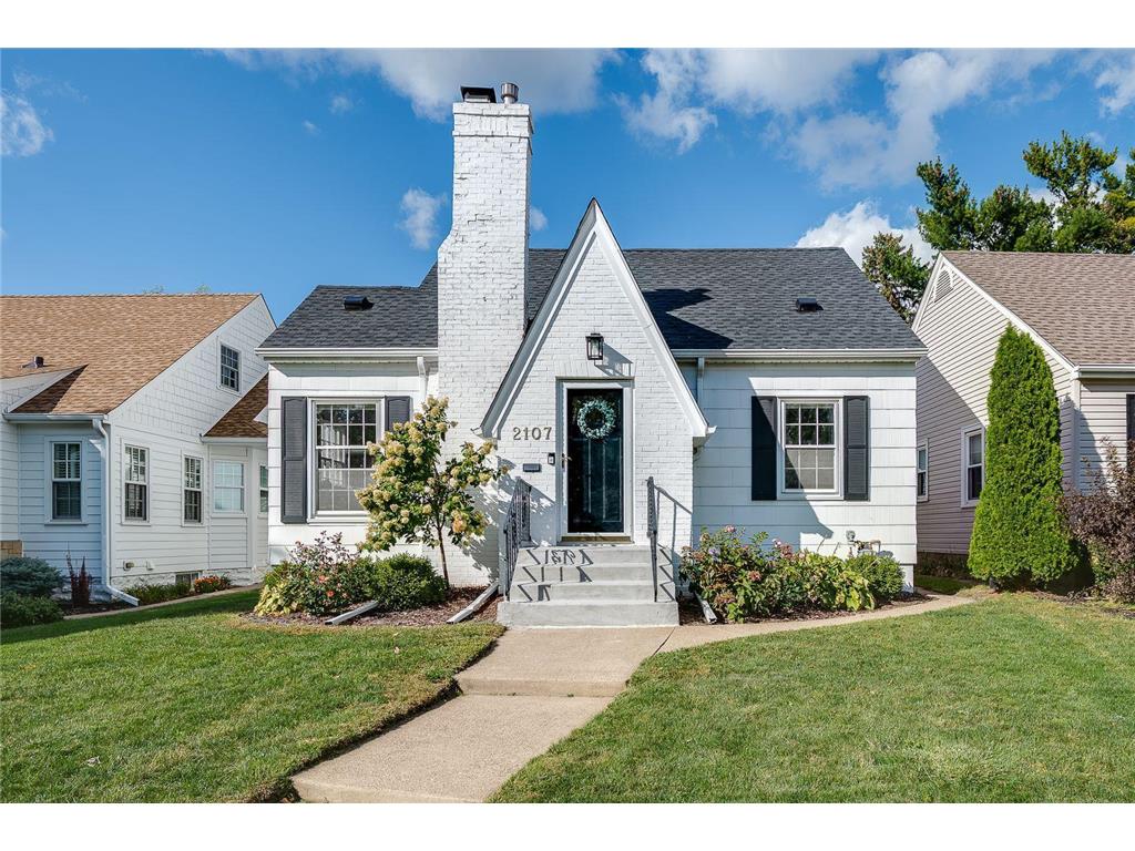 2107 Highland Parkway, Saint Paul, MN, 55116 MLS 6264048 Edina Realty