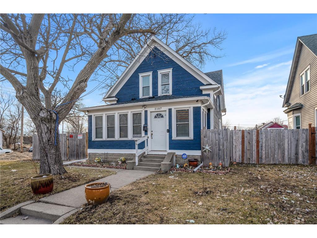 2107 Penn Avenue N Minneapolis MN 55411 6477731 image1