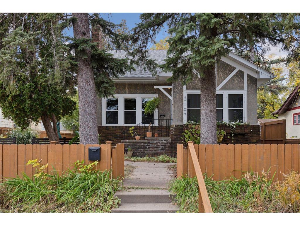 2107 Vincent Avenue N Minneapolis MN 55411 6615785 image1