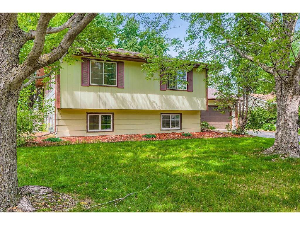 2108 Gunflint Trail Brooklyn Park MN 55444 6715997 image1