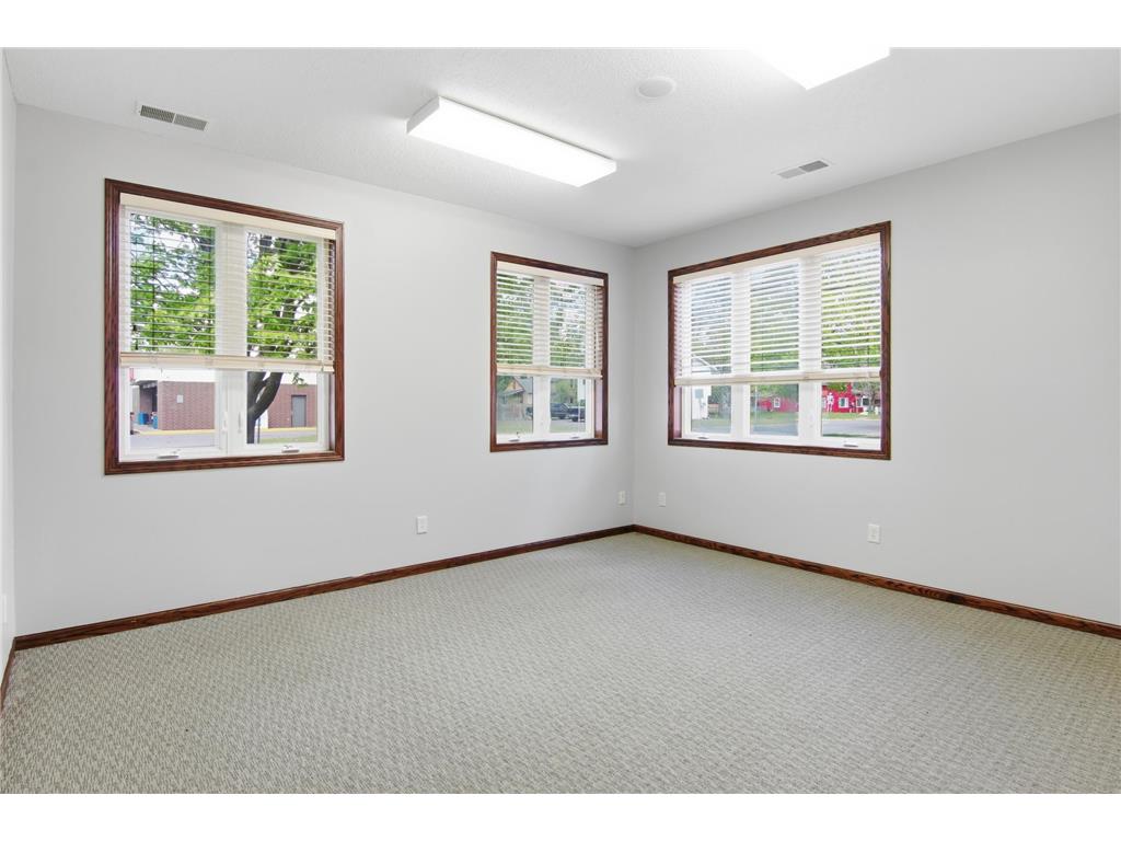 2108 S Broadway Street Menomonie WI 54751 7073371 image15