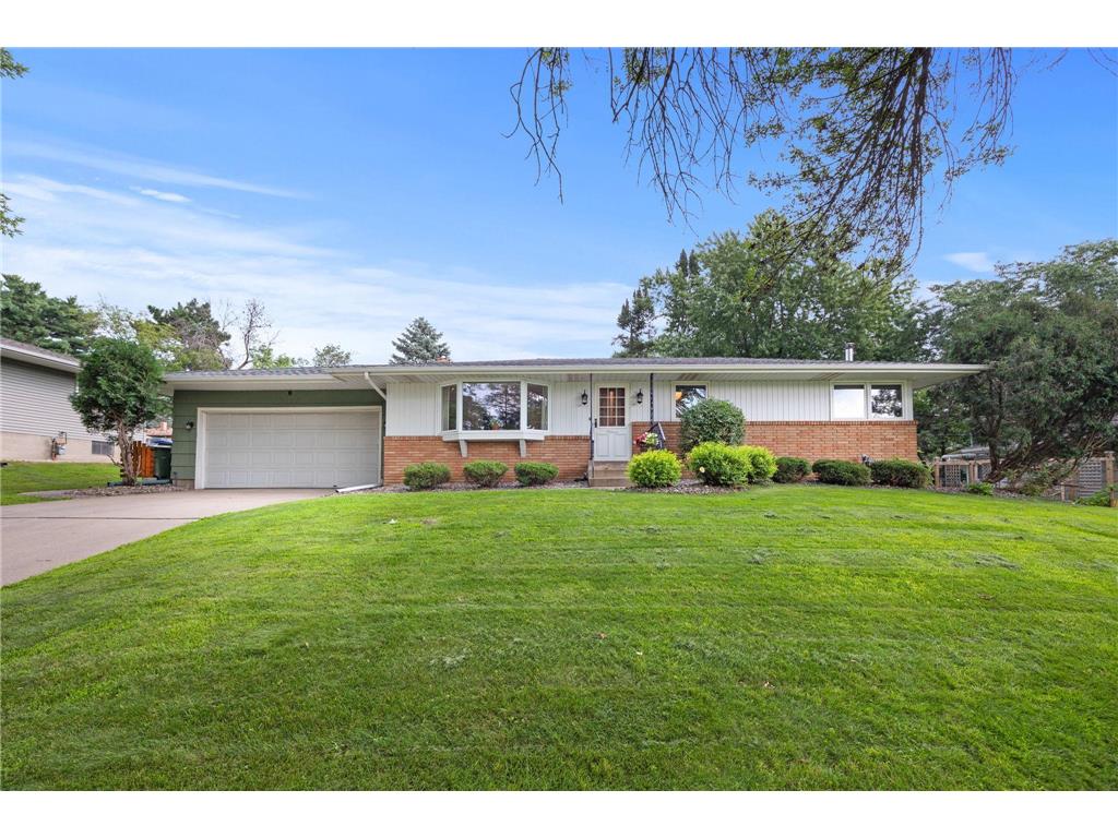 2108 Western Avenue N Roseville MN 55113 6580467 image1