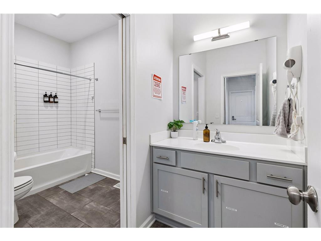2109 Aldrich Avenue S Minneapolis MN 55405 7062934 image12