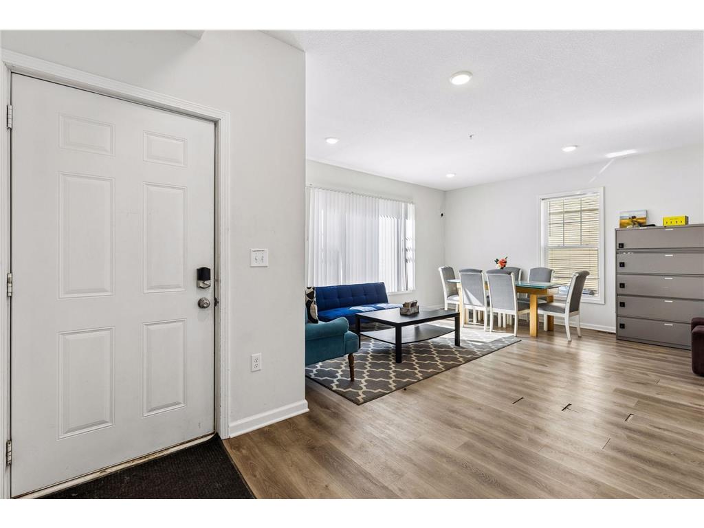 2109 Aldrich Avenue S Minneapolis MN 55405 7062934 image23