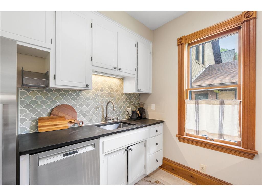 2109 Milwaukee Avenue Minneapolis MN 55404 7056012 image18