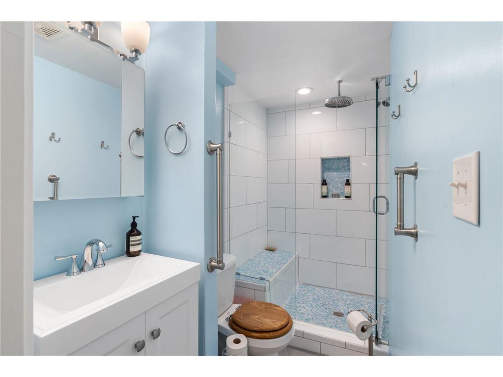 2109 Milwaukee Avenue Minneapolis MN 55404 7056012 image33