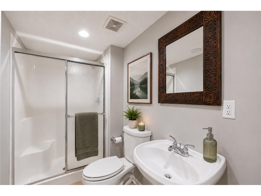2109 Stone Creek Drive Chanhassen MN 55317 7099843 image21