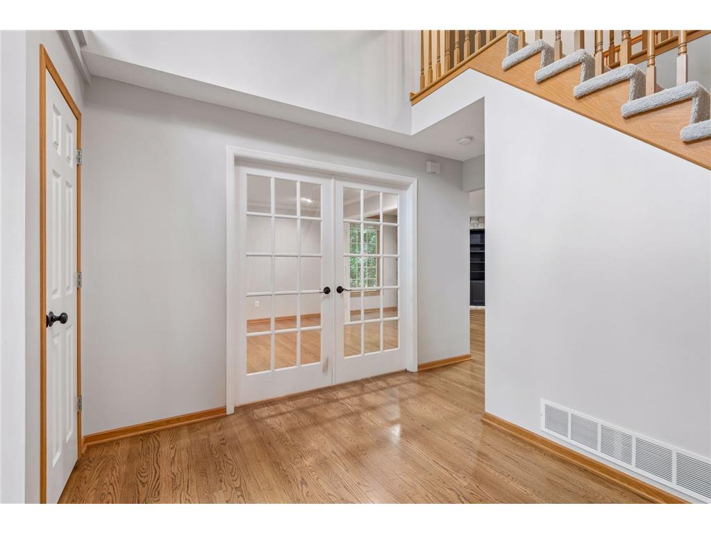 2109 Stone Creek Drive Chanhassen MN 55317 7099843 image57