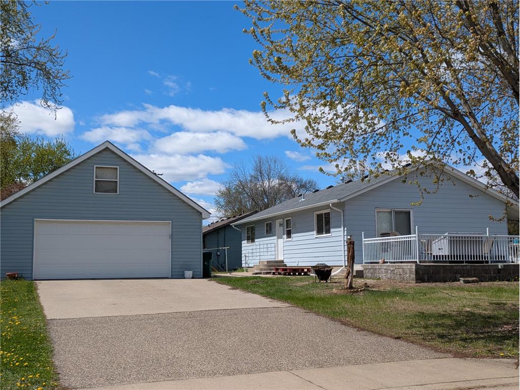 2109 Yellowstone Trail Brooklyn Park MN 55444 7065574 image1