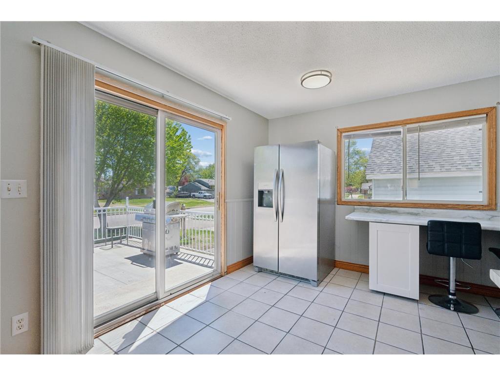 2109 Yellowstone Trail Brooklyn Park MN 55444 7065574 image12