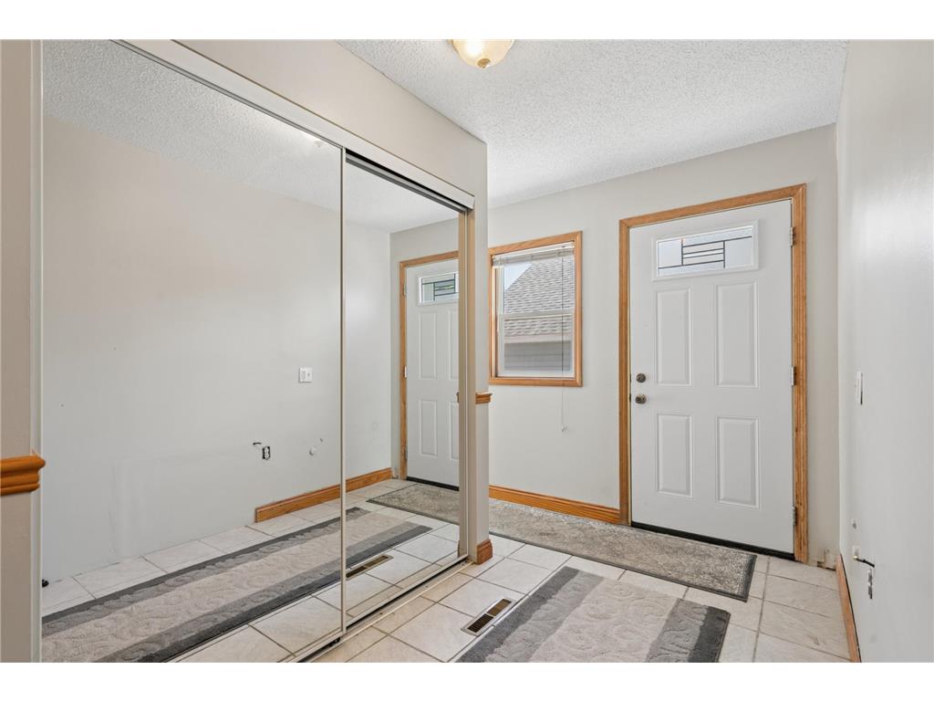 2109 Yellowstone Trail Brooklyn Park MN 55444 7065574 image13