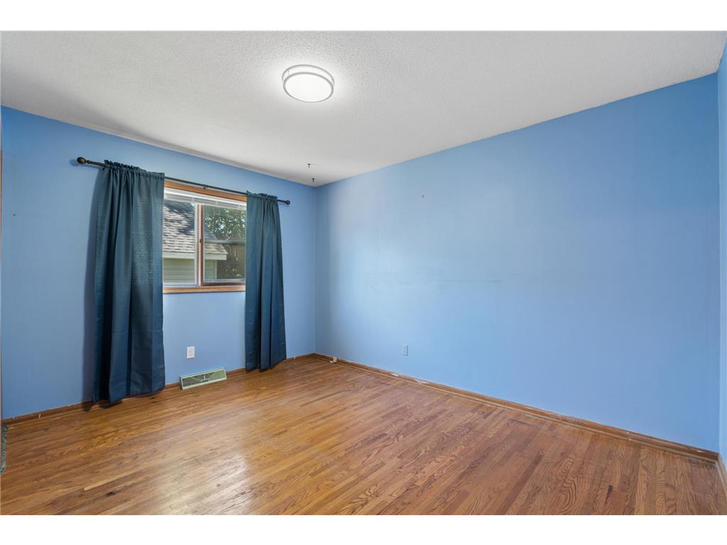2109 Yellowstone Trail Brooklyn Park MN 55444 7065574 image15