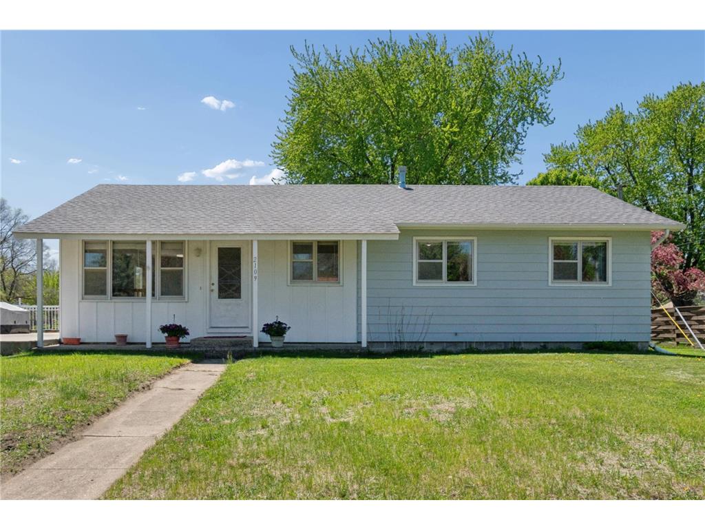 2109 Yellowstone Trail Brooklyn Park MN 55444 7065574 image2