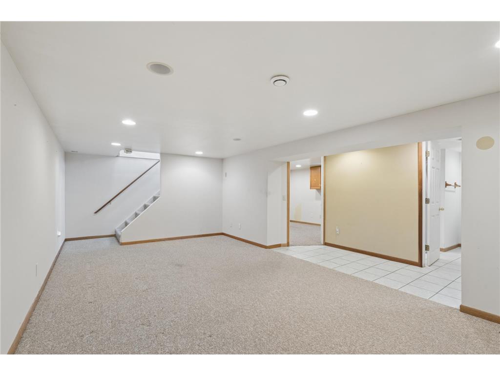 2109 Yellowstone Trail Brooklyn Park MN 55444 7065574 image22