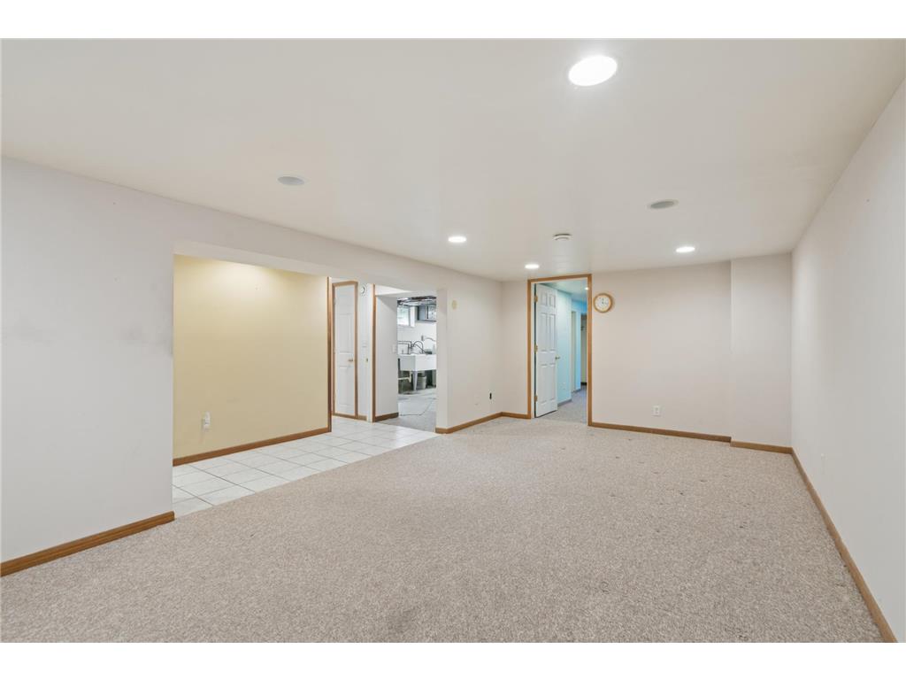 2109 Yellowstone Trail Brooklyn Park MN 55444 7065574 image23