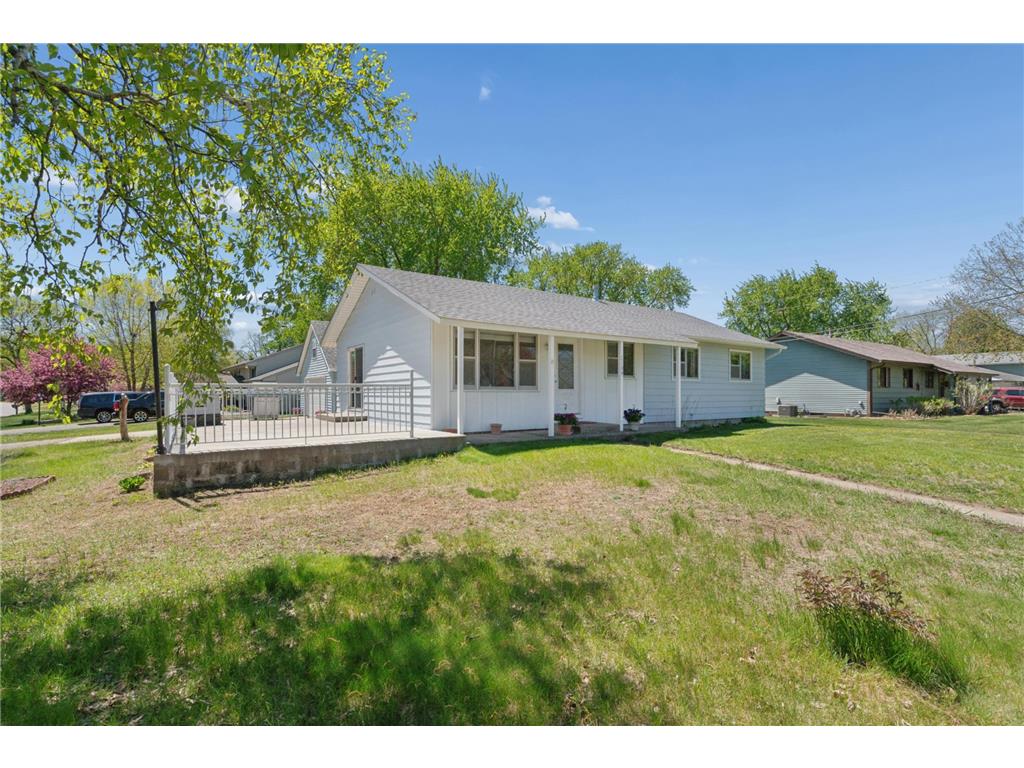 2109 Yellowstone Trail Brooklyn Park MN 55444 7065574 image3