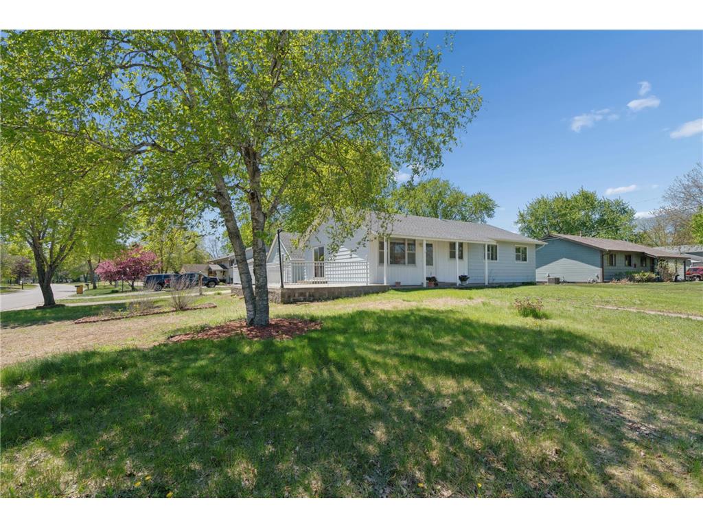 2109 Yellowstone Trail Brooklyn Park MN 55444 7065574 image4