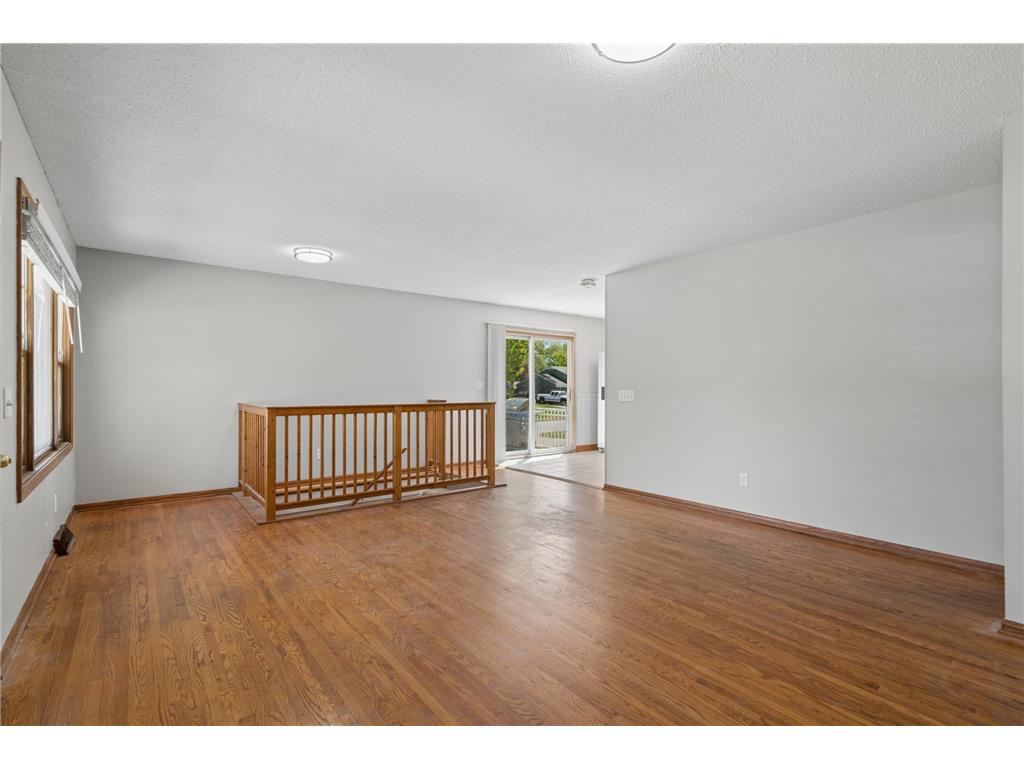 2109 Yellowstone Trail Brooklyn Park MN 55444 7065574 image8