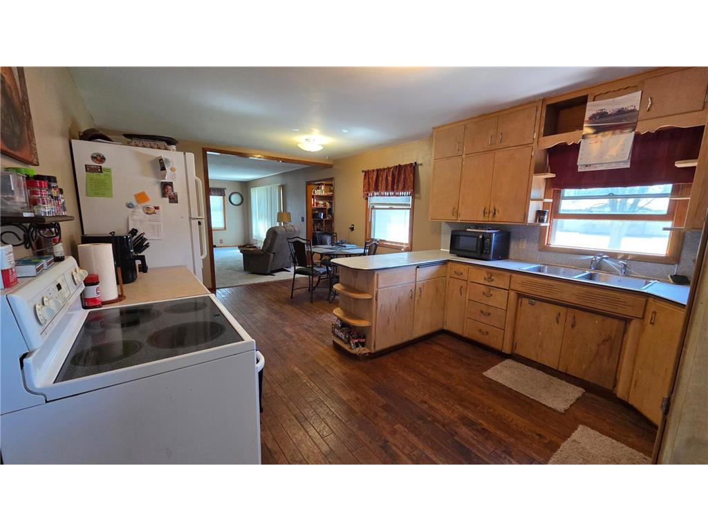 211 13th Street Heron Lake MN 56137 7065747 image4