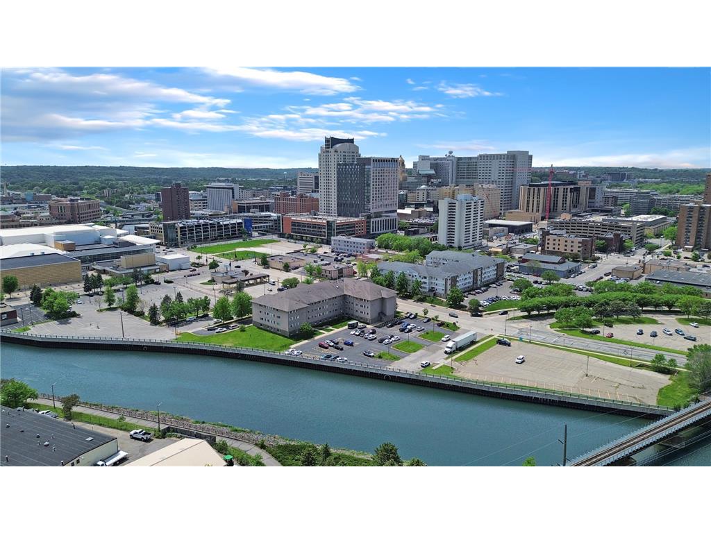 211 1st Street NE #302 Rochester MN 55906 - Silver 6556591 image1