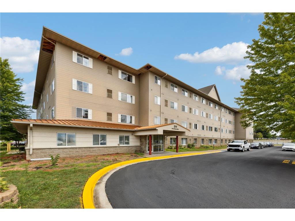 211 1st Street NE #412 Rochester MN 55906 - Silver 6414006 image1