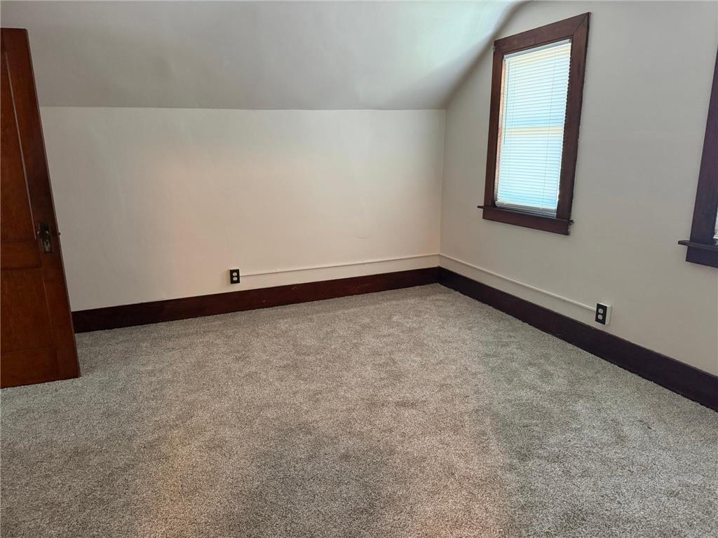 211 2nd Street SE New Richland MN 56072 7081639 image15
