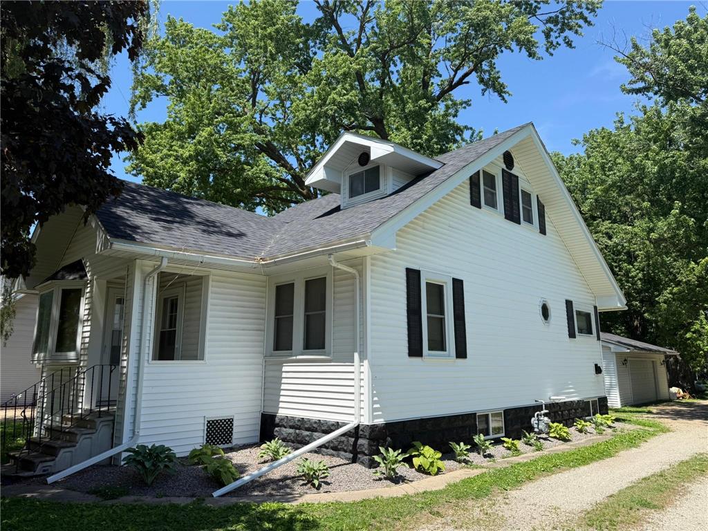 211 2nd Street SE New Richland MN 56072 7081639 image5