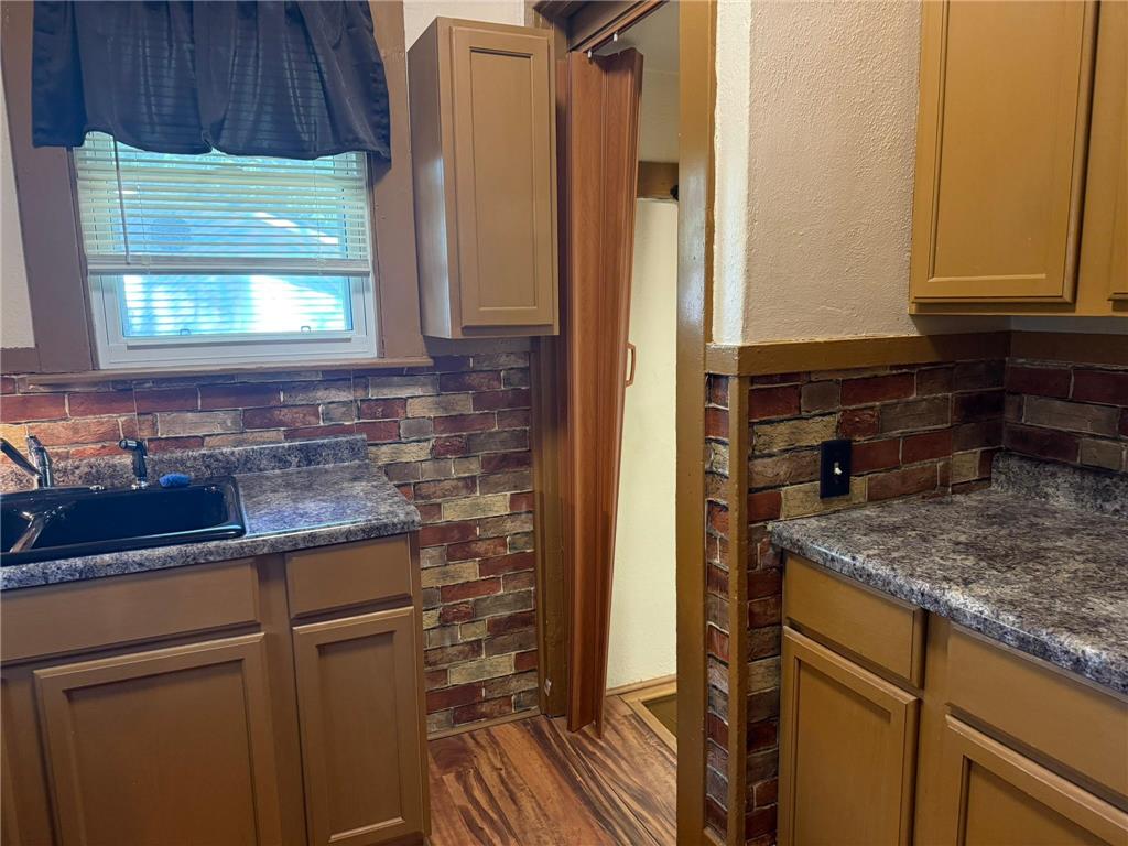211 2nd Street SE New Richland MN 56072 7081639 image9