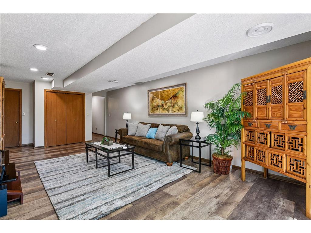 211 3rd Avenue SE Norwood Young America MN 55397 7060865 image40