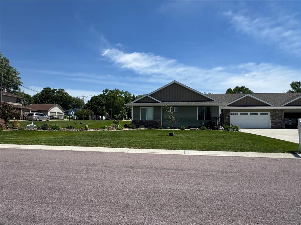 211 3rd Avenue SW Wells MN 56097 7083863 image1