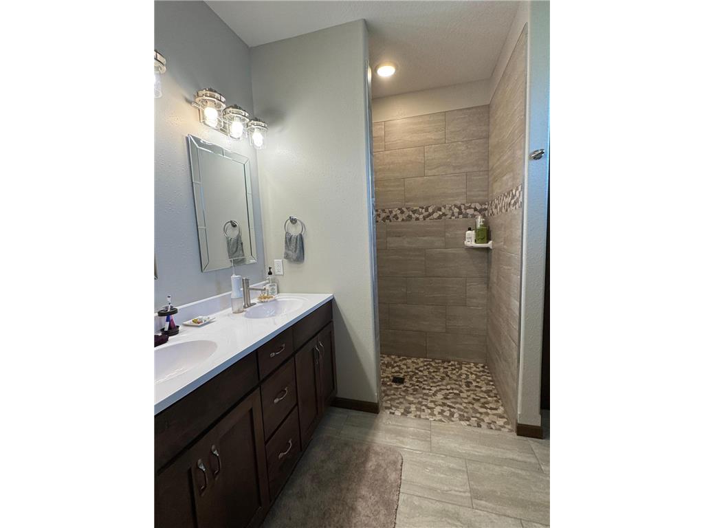211 3rd Avenue SW Wells MN 56097 7083863 image21
