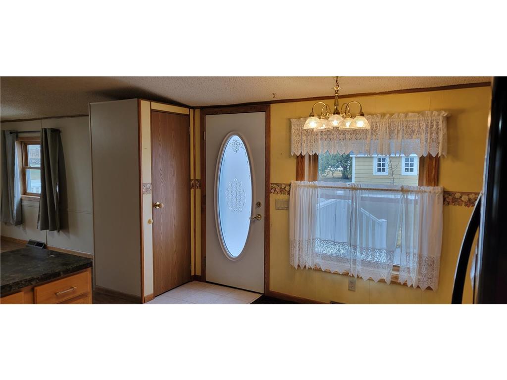 211 4th Avenue SE Baudette MN 56623 7054702 image11