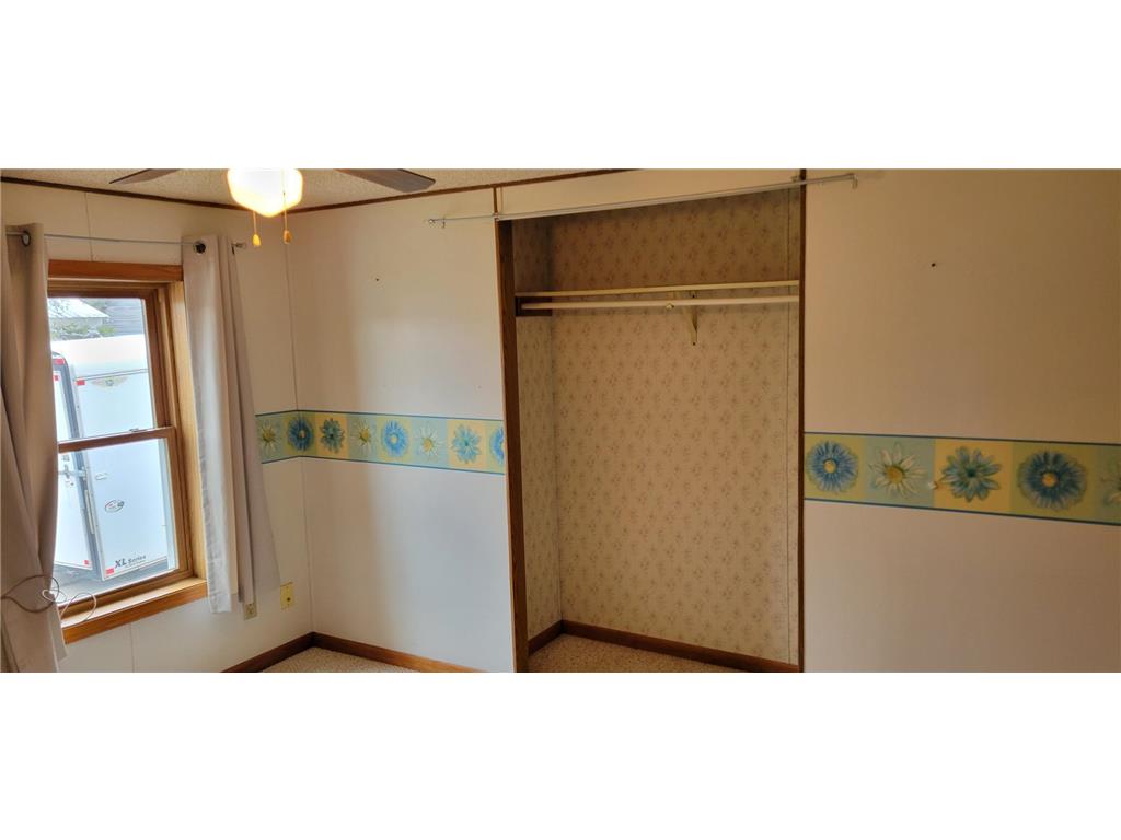 211 4th Avenue SE Baudette MN 56623 7054702 image14