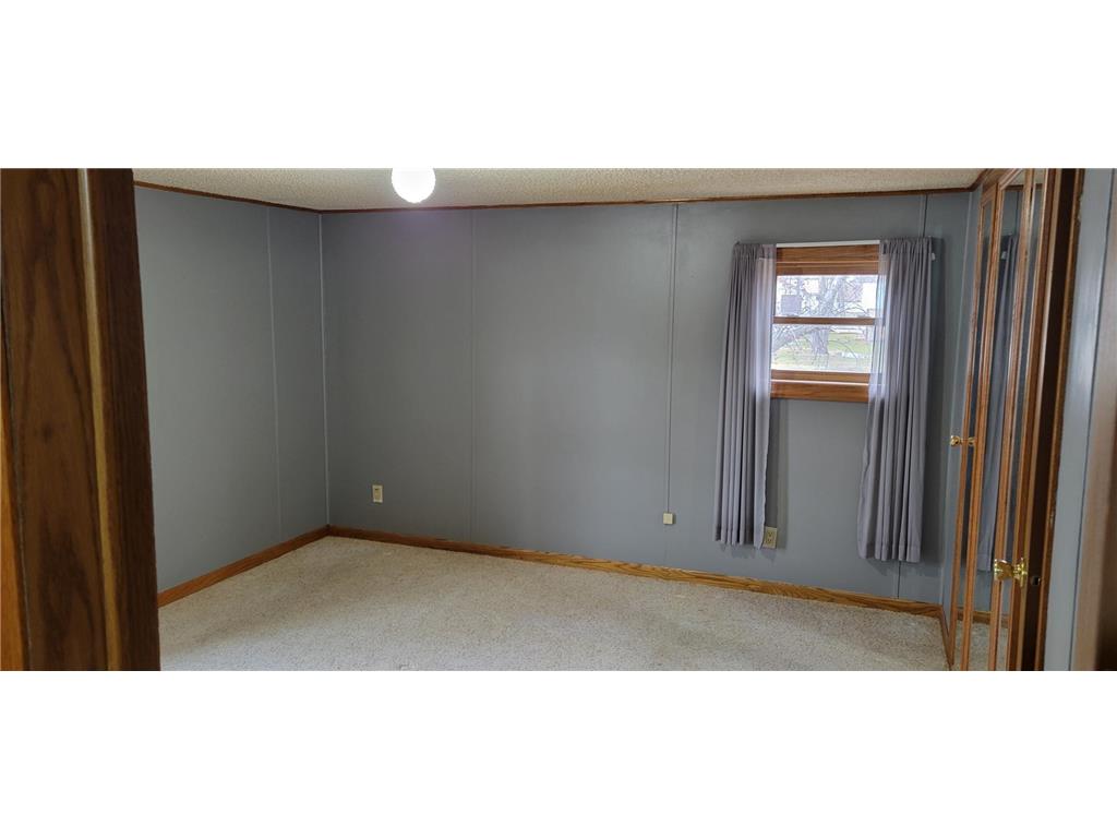 211 4th Avenue SE Baudette MN 56623 7054702 image19