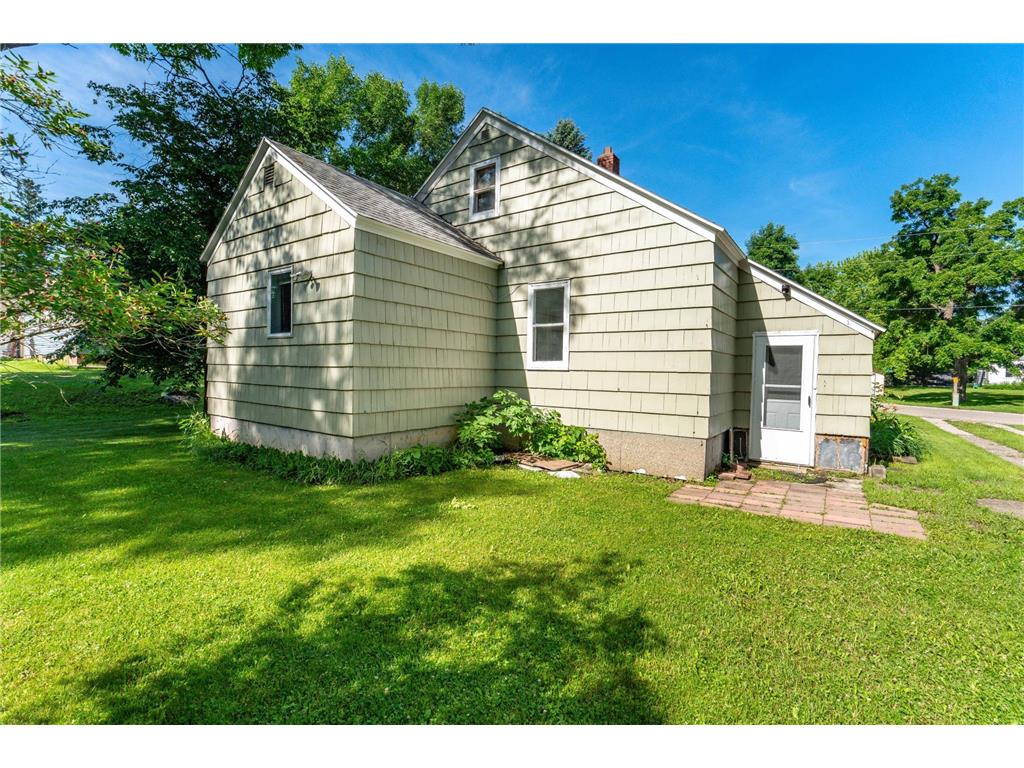 211 5th Street SE Pelican Rapids MN 56572 7112509 image5