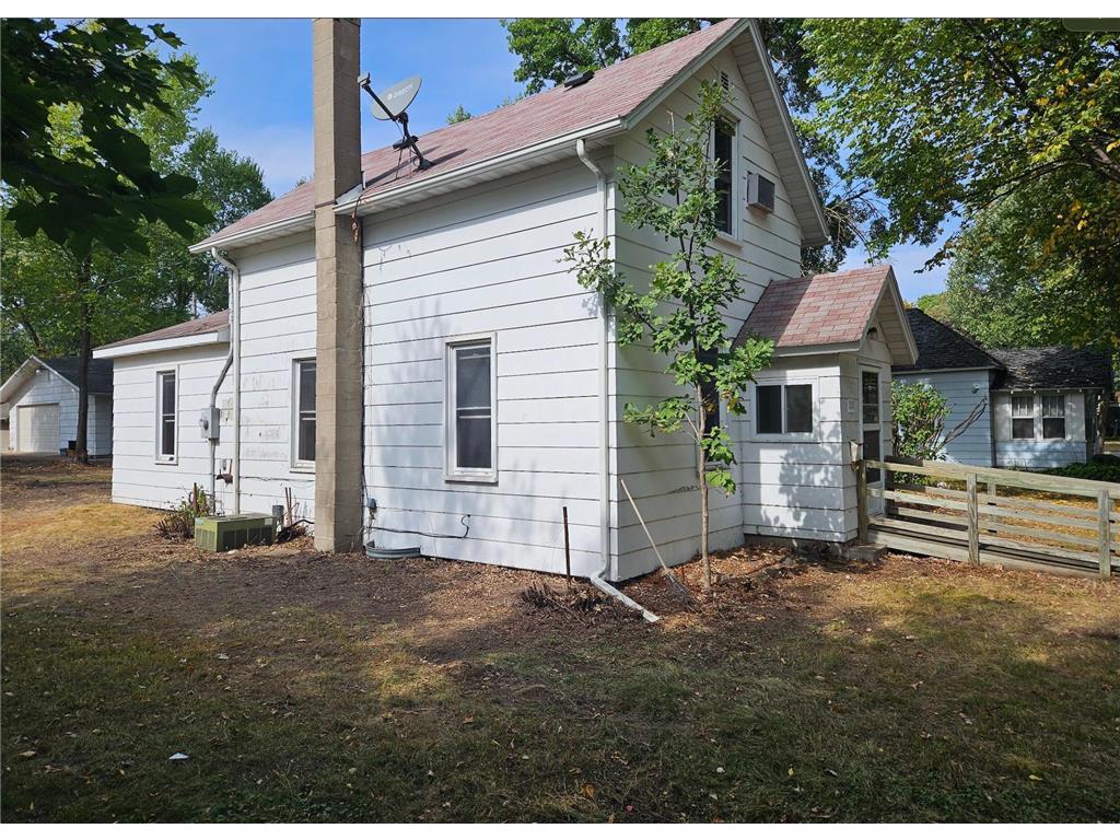 211 7th Street NE Little Falls MN 56345 6436977 image1