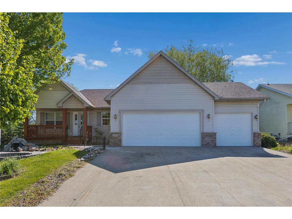 211 7th Street S Winsted MN 55395 7070643 image1